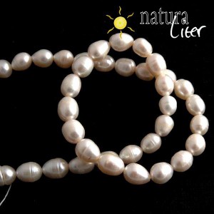 Říční perly oválné bílé, 8-9 mm, 2 ks